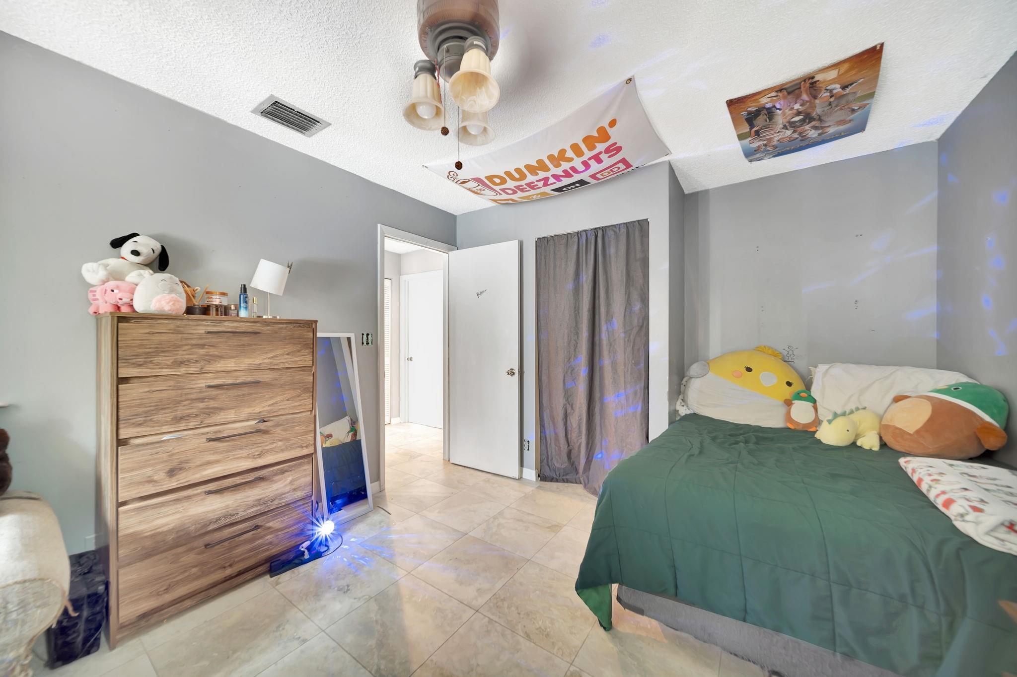 OAKBROOK/HIDDEN HAMMOCKS - Residential