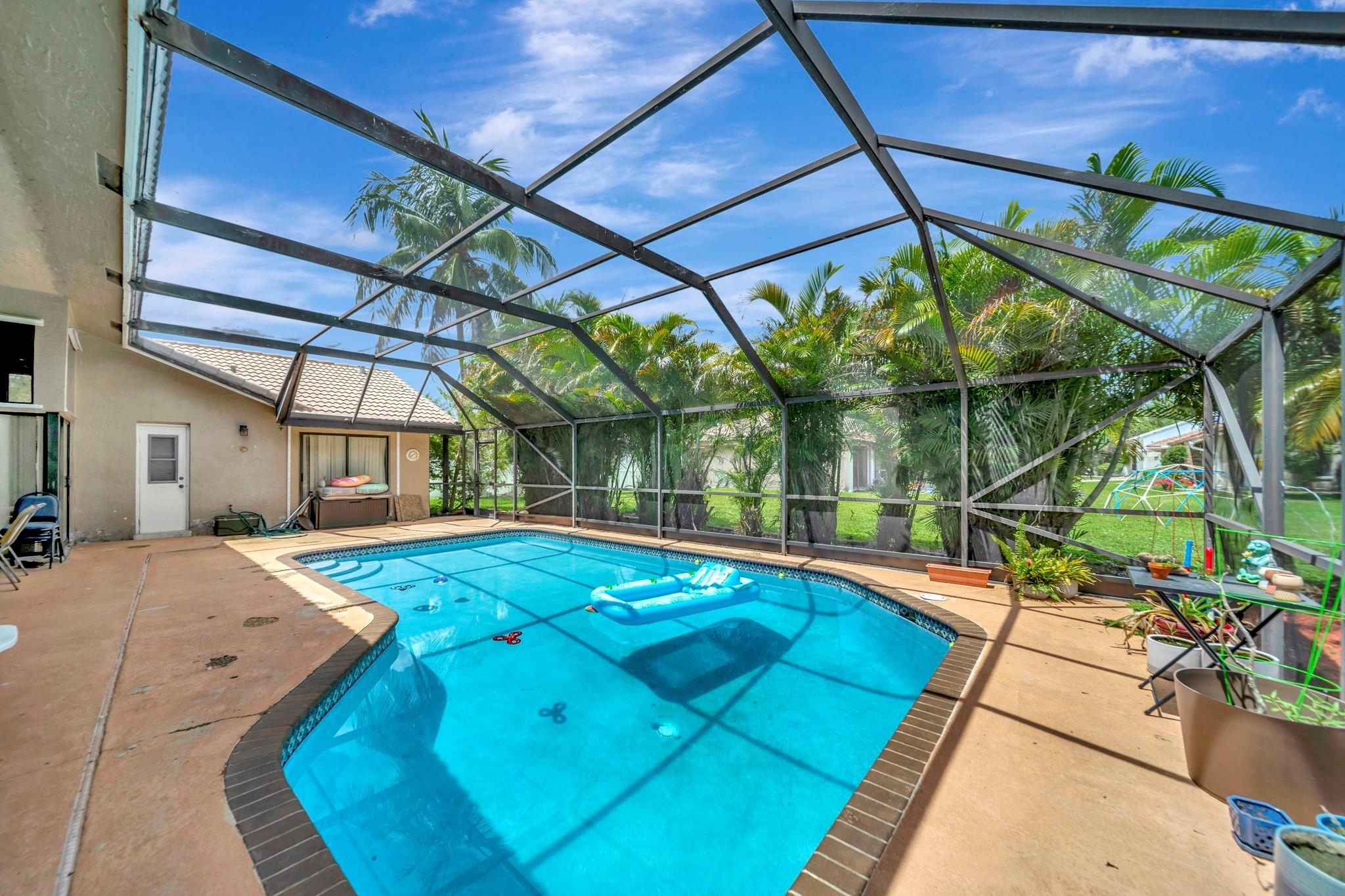 OAKBROOK/HIDDEN HAMMOCKS - Residential