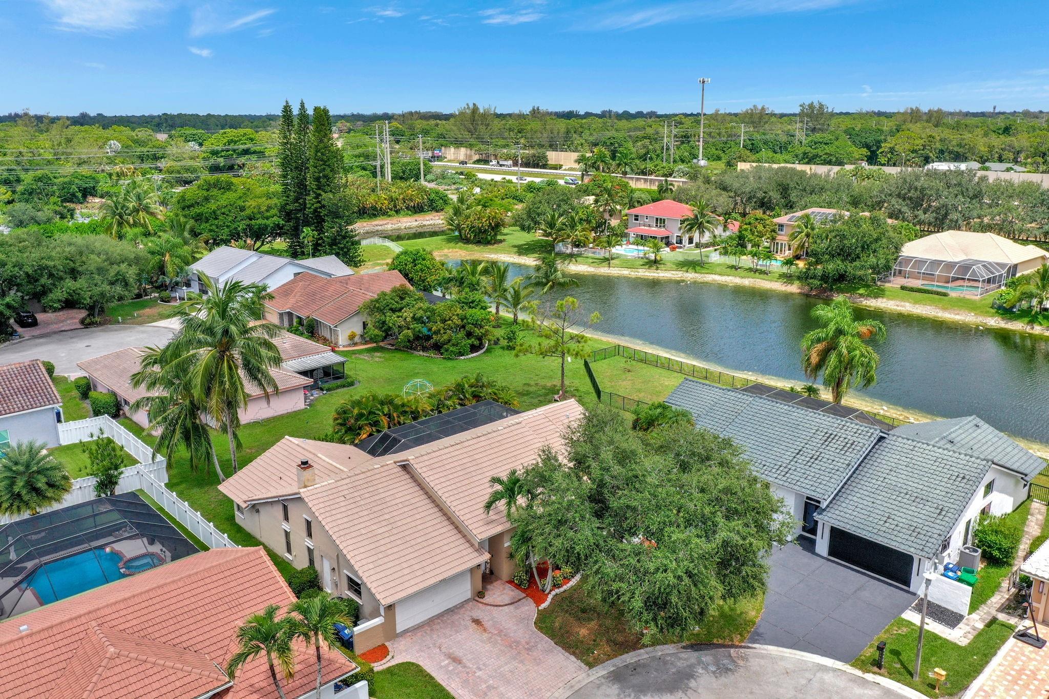 OAKBROOK/HIDDEN HAMMOCKS - Residential