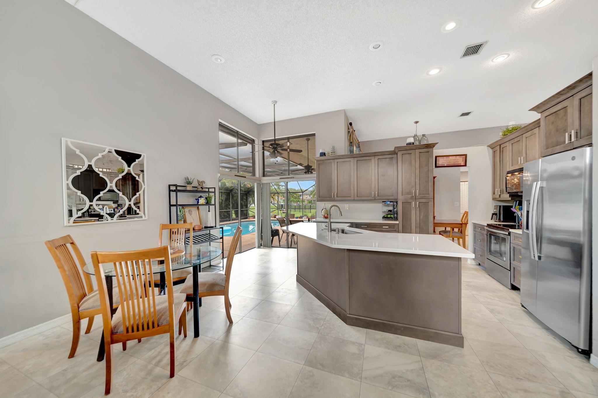 OAKBROOK/HIDDEN HAMMOCKS - Residential