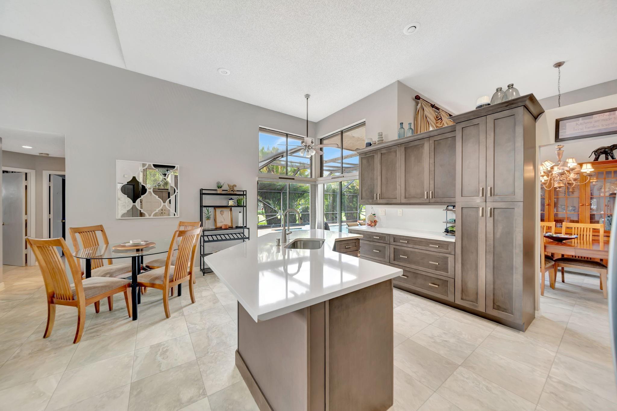 OAKBROOK/HIDDEN HAMMOCKS - Residential