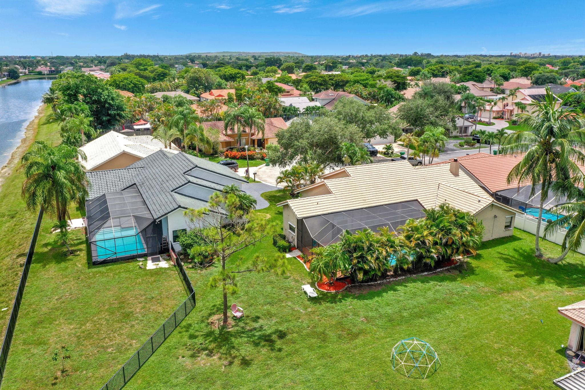OAKBROOK/HIDDEN HAMMOCKS - Residential