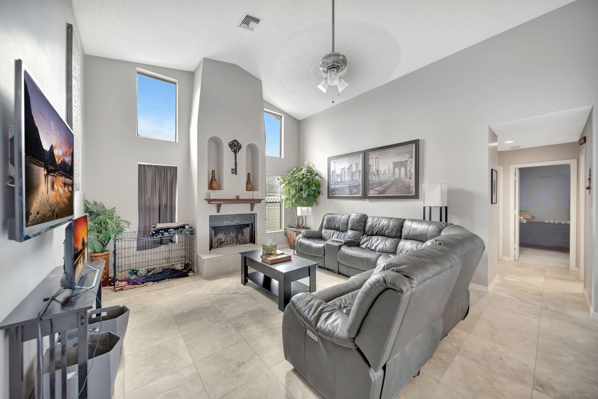 OAKBROOK/HIDDEN HAMMOCKS - Residential