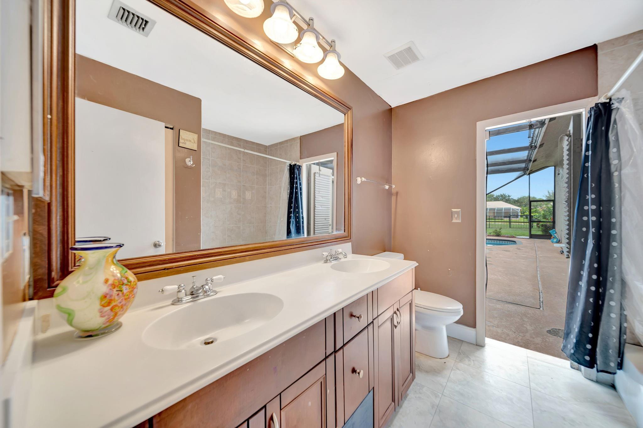 OAKBROOK/HIDDEN HAMMOCKS - Residential