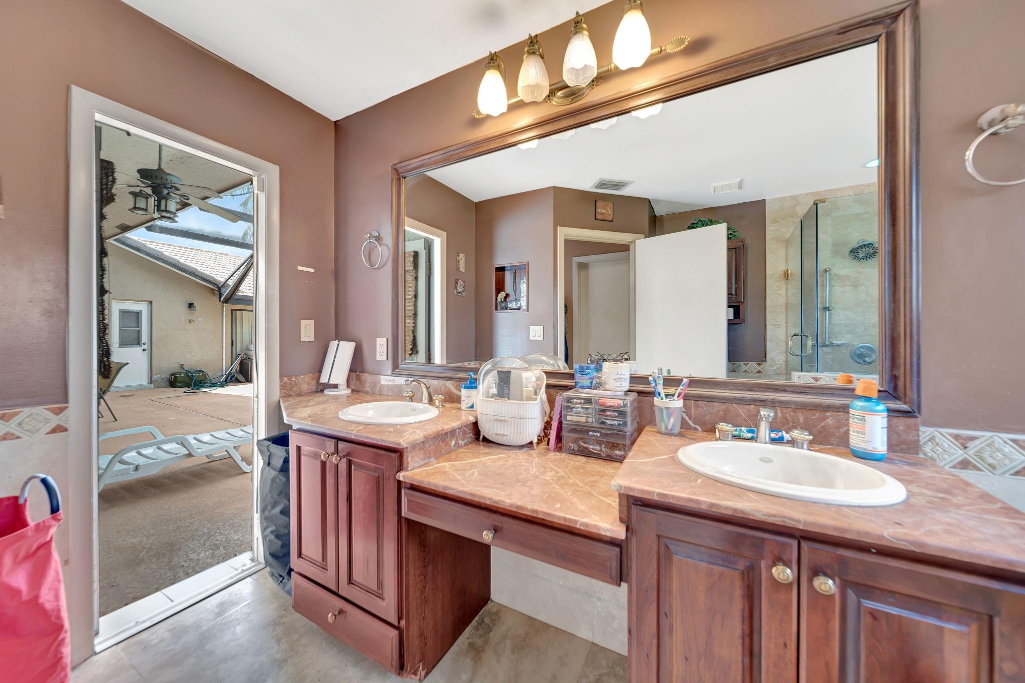 OAKBROOK/HIDDEN HAMMOCKS - Residential