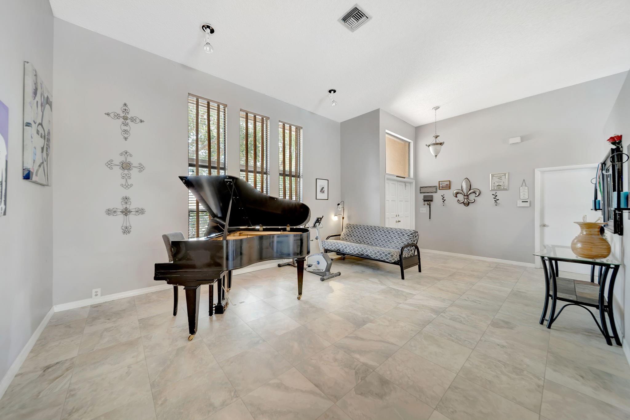 OAKBROOK/HIDDEN HAMMOCKS - Residential