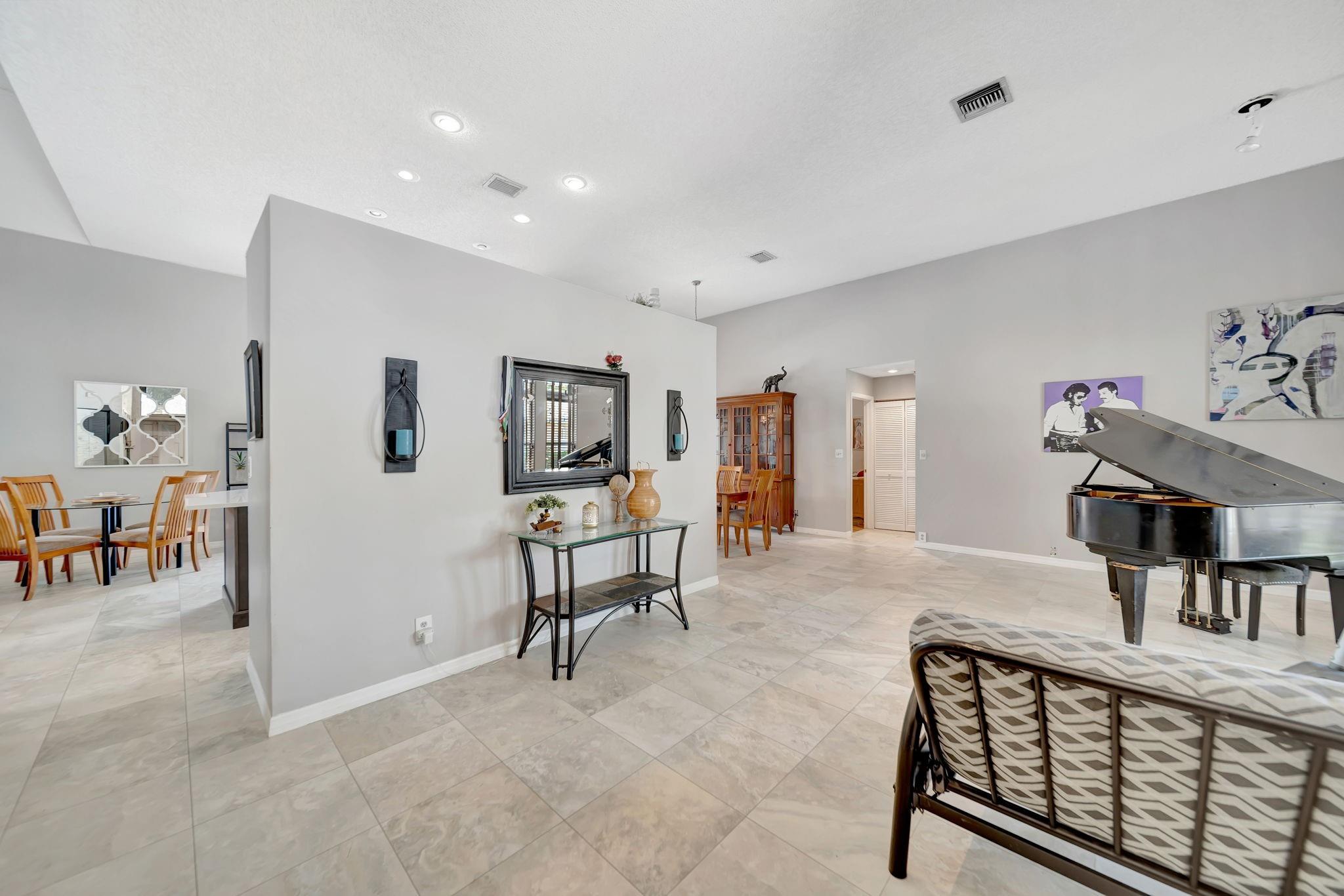 OAKBROOK/HIDDEN HAMMOCKS - Residential