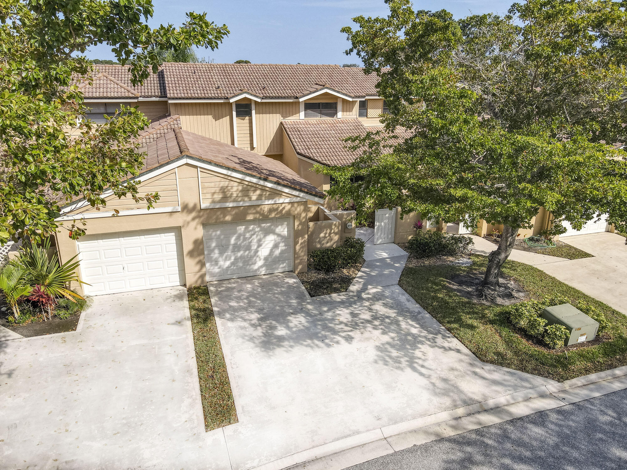 PGA RESORT COMMUNITY PL OF PRESTWICK CHASE UNIT 2 - Residential Lease