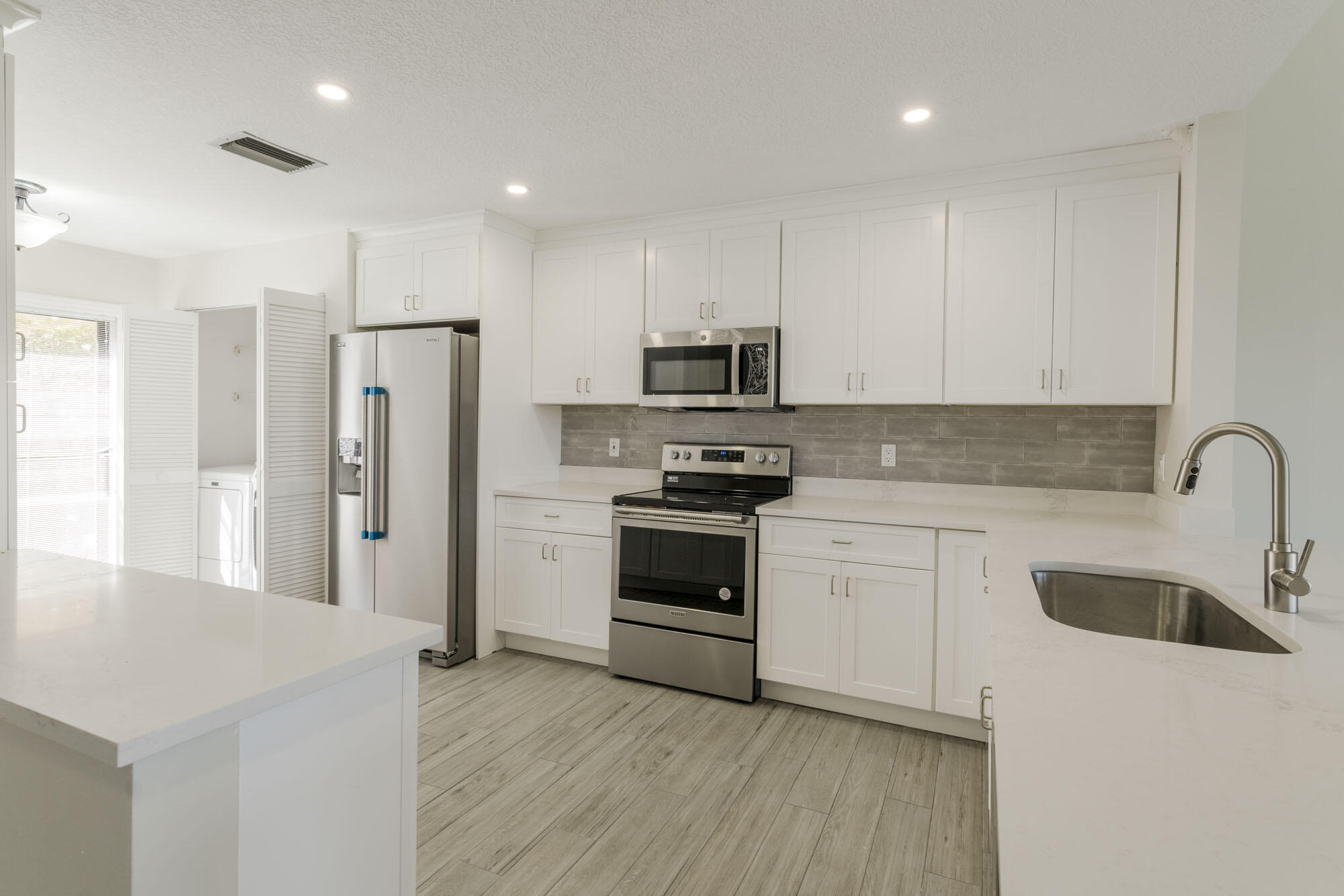 PGA RESORT COMMUNITY PL OF PRESTWICK CHASE UNIT 2 - Residential Lease