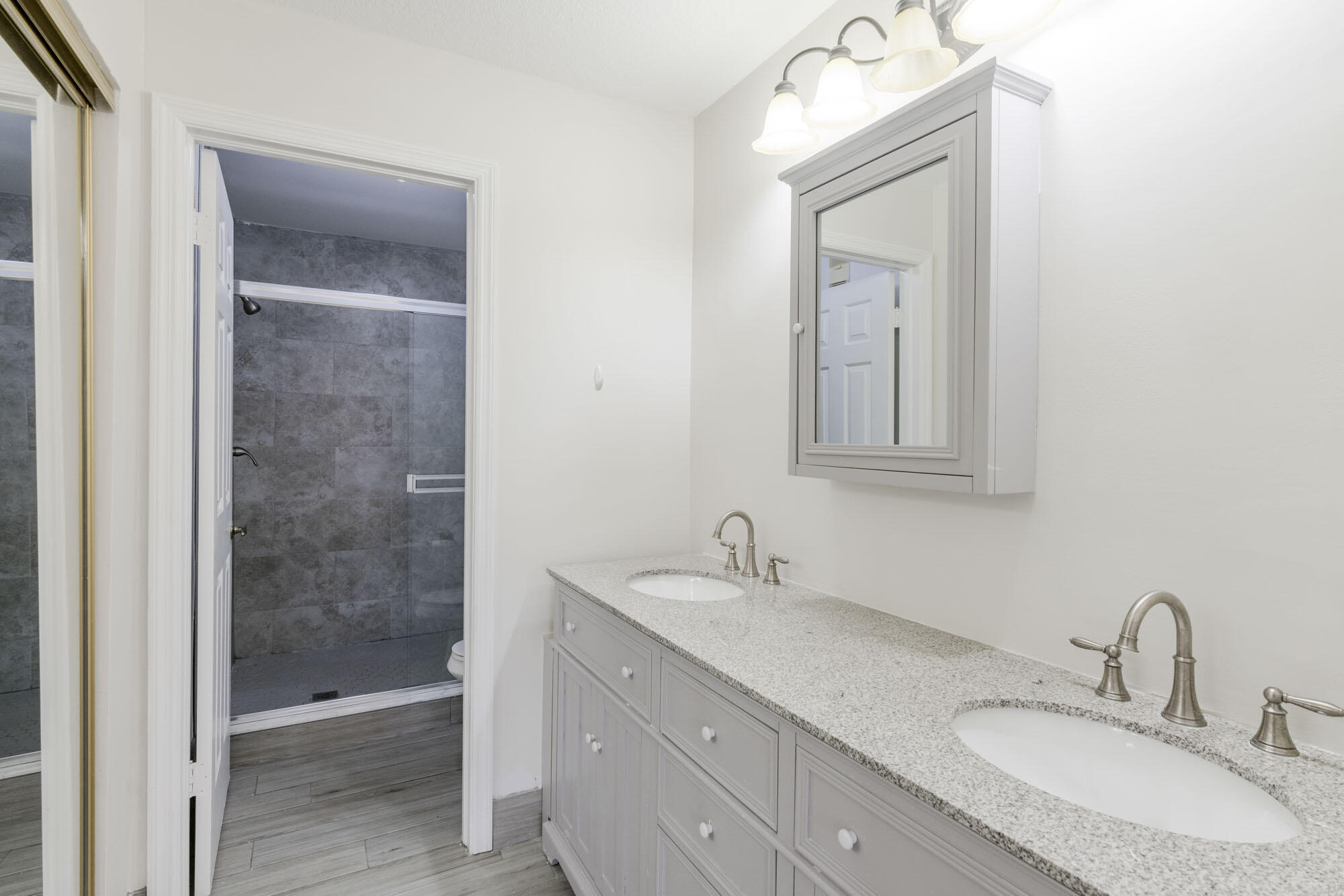 PGA RESORT COMMUNITY PL OF PRESTWICK CHASE UNIT 2 - Residential Lease