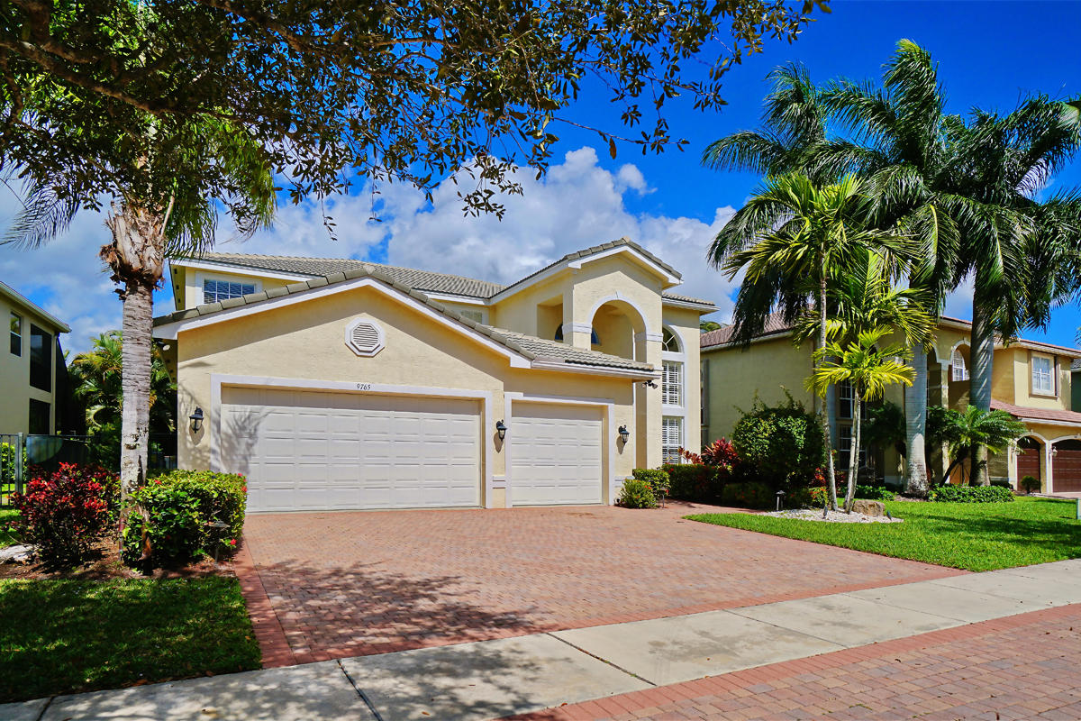 SATURNIA ISLES - Residential