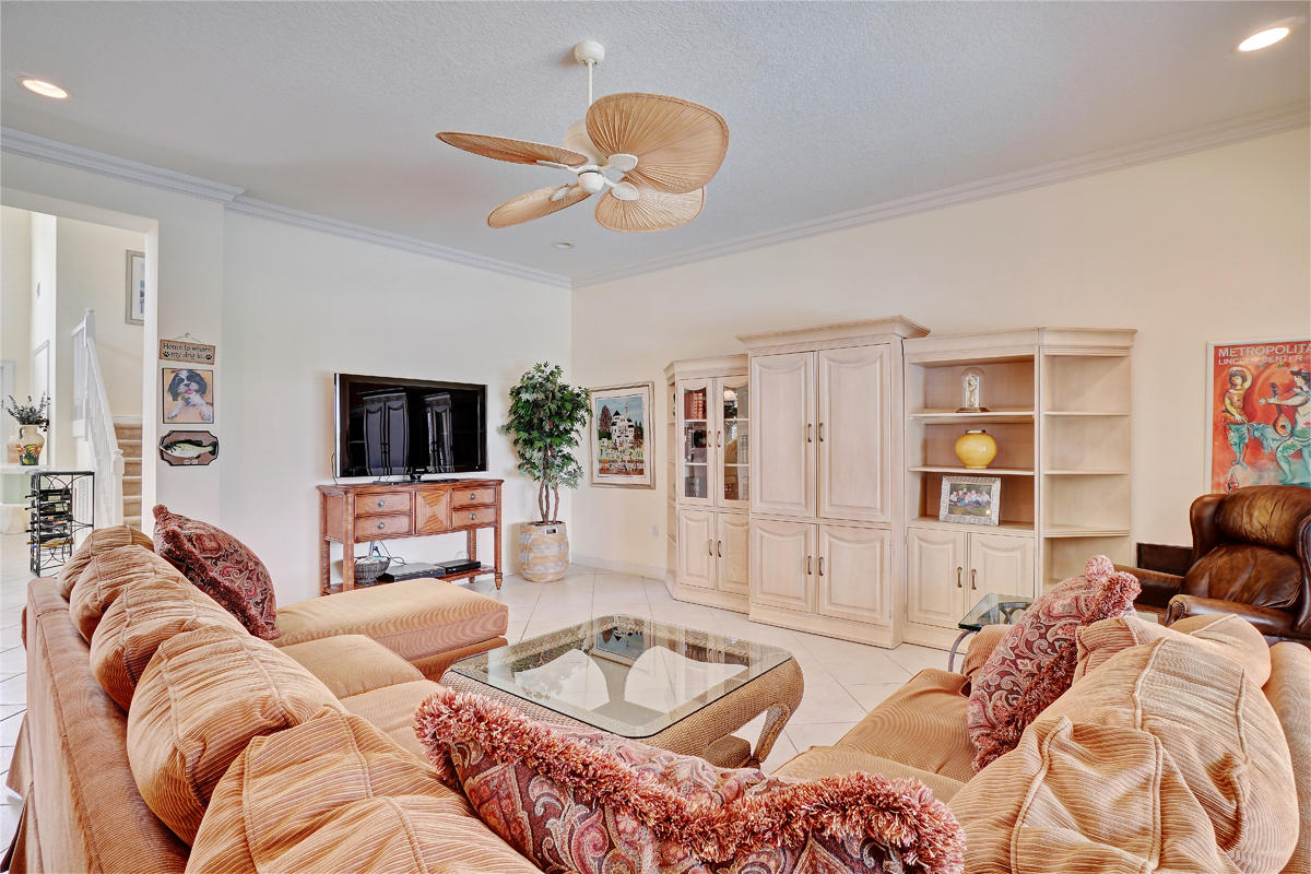 SATURNIA ISLES - Residential