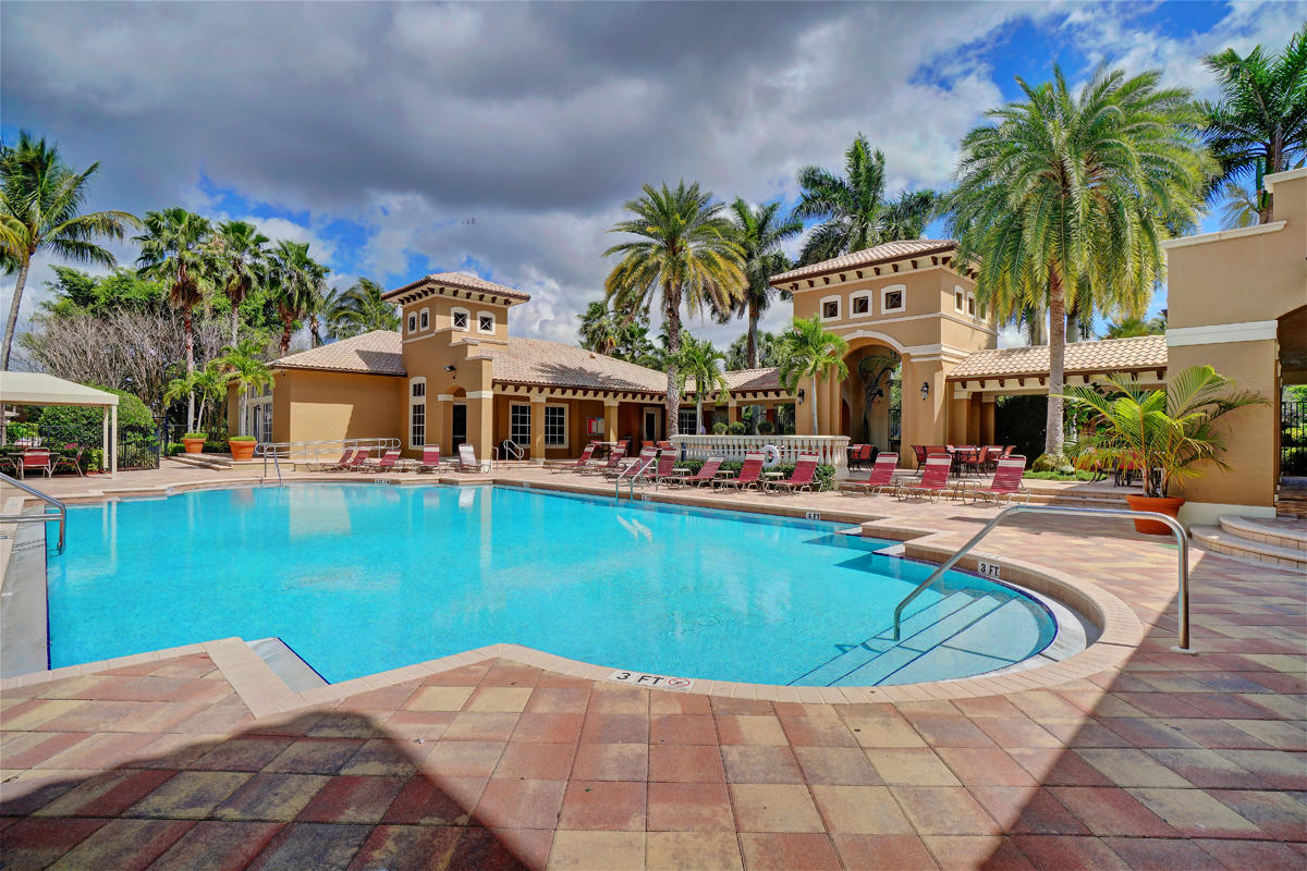 SATURNIA ISLES - Residential