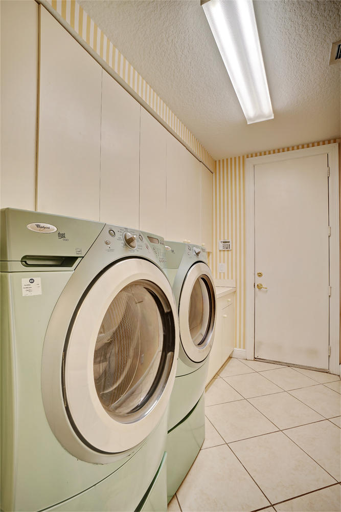 SATURNIA ISLES - Residential