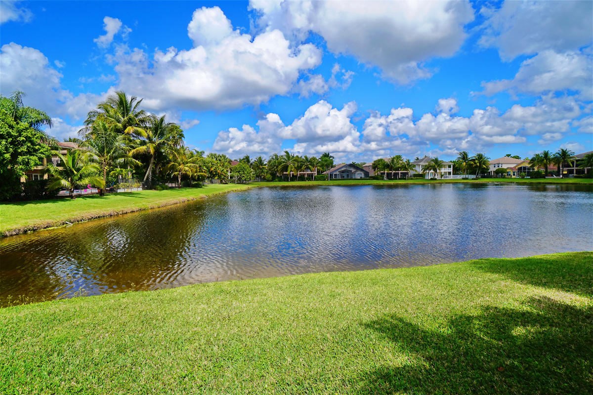 SATURNIA ISLES - Residential