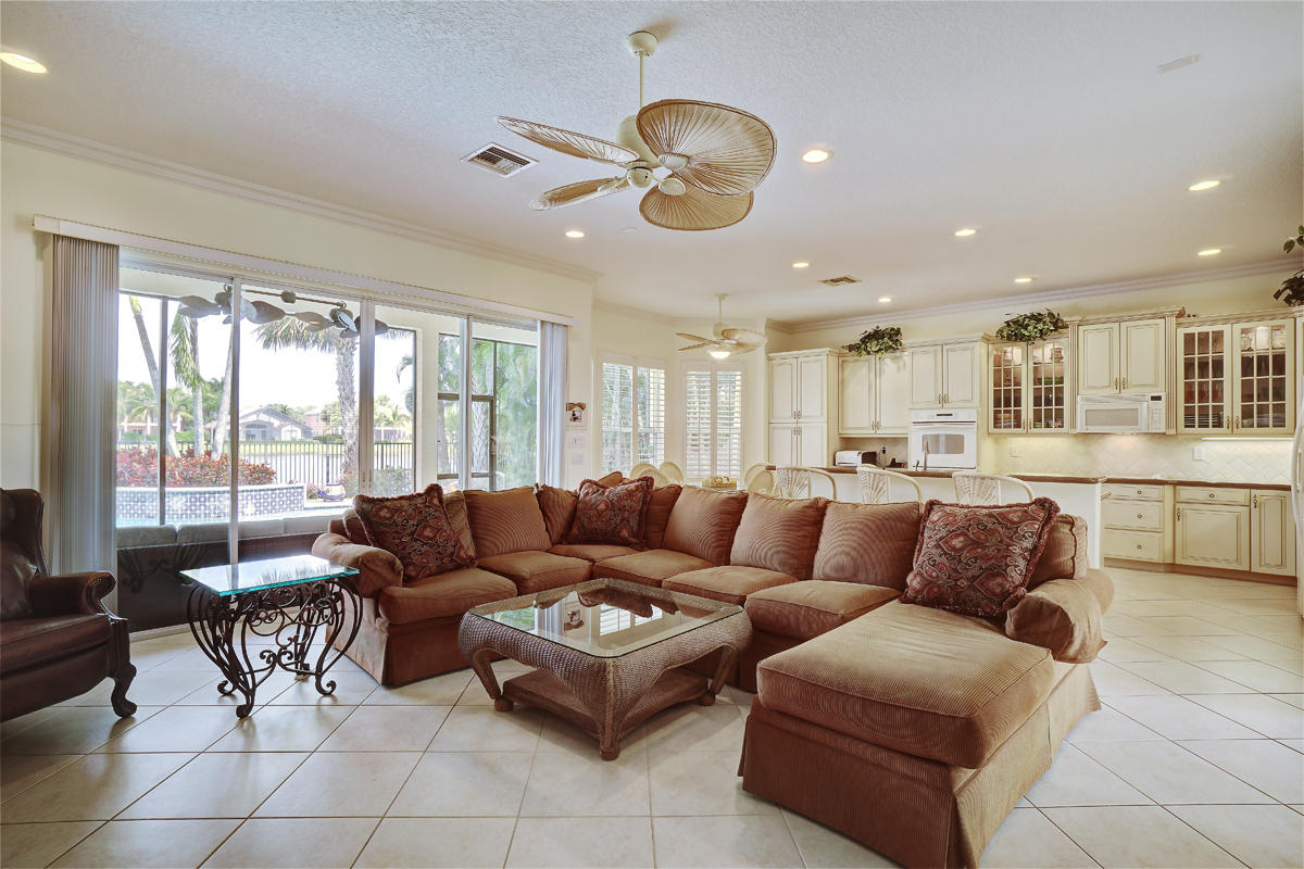 SATURNIA ISLES - Residential