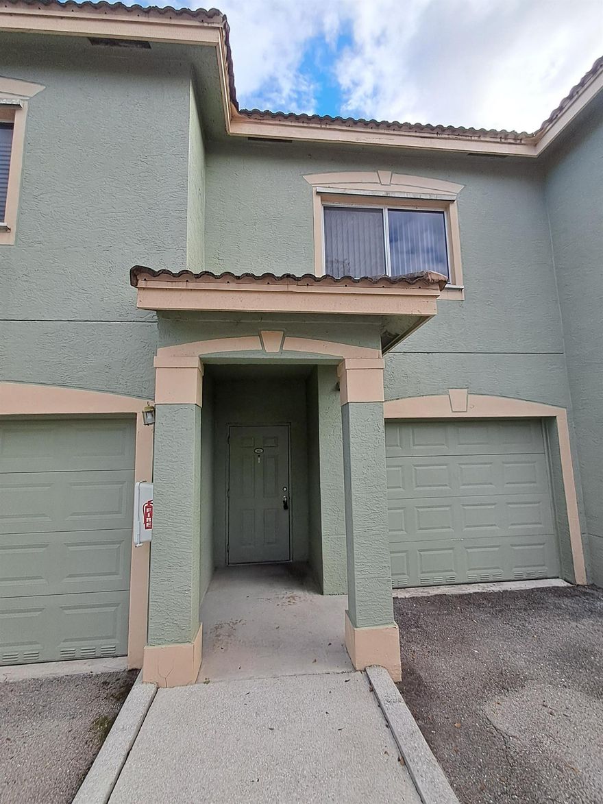 GREAT 2 BED 2 BATH UNIT WITH ONE CAR GARAGE. IMMACULATELY CLEAN, MOVE IN READY, LIGHT AND BRIGHT. LARGE MASTER BEDROOM WITH LAKE VIEW FROM MASTER AND FROM LIVING ROOM AND SMALL PORCH. FIRST FLOOR IN GATED COMMUNITY WITH NICE POOL AND CLUBHOUSE.