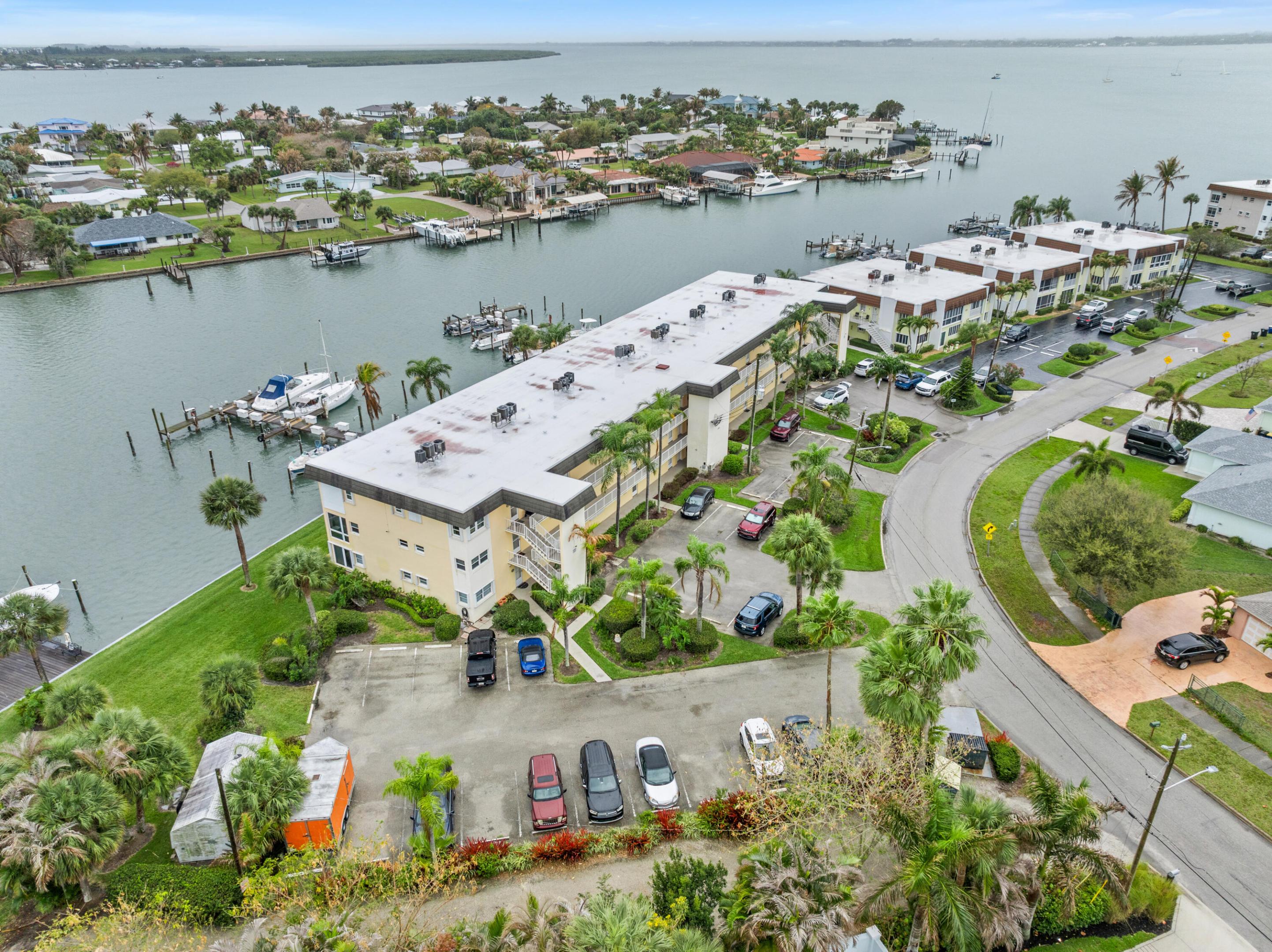 COLONNADES CONDOMINIUM NO 11 - Residential