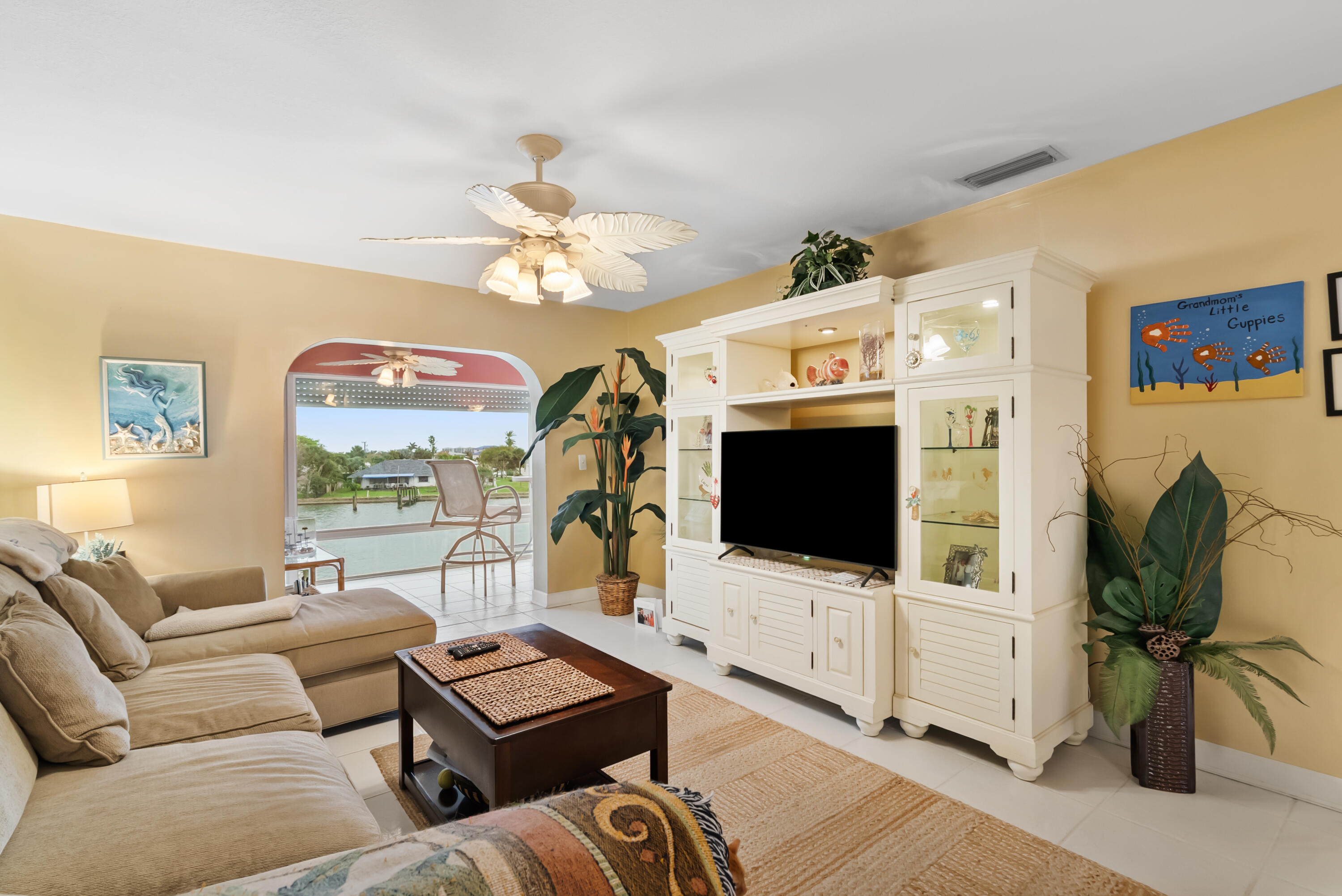 COLONNADES CONDOMINIUM NO 11 - Residential