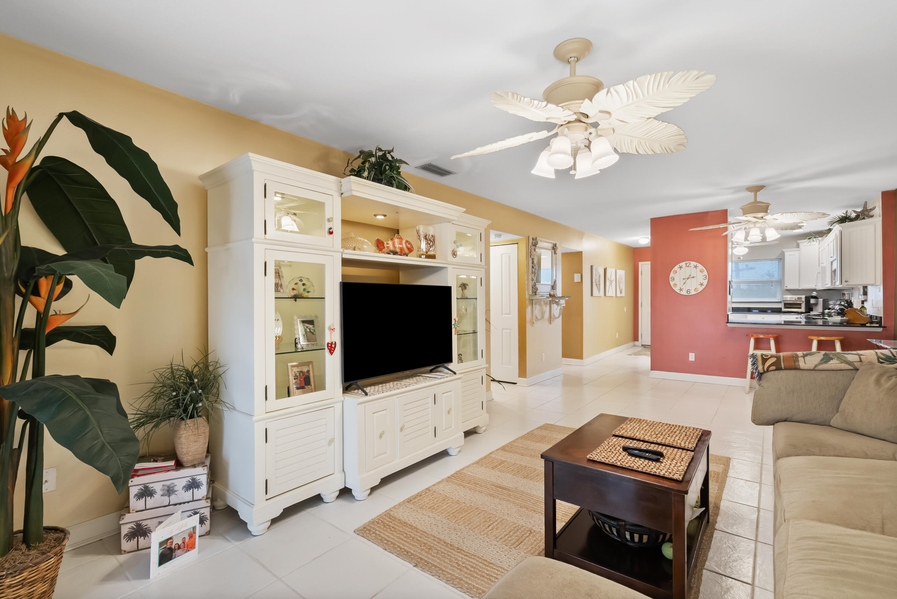 COLONNADES CONDOMINIUM NO 11 - Residential