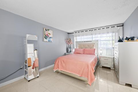 Tiny photo for 471 N Pine Island Road #302d, Plantation, FL 33324 (MLS # B26015966)