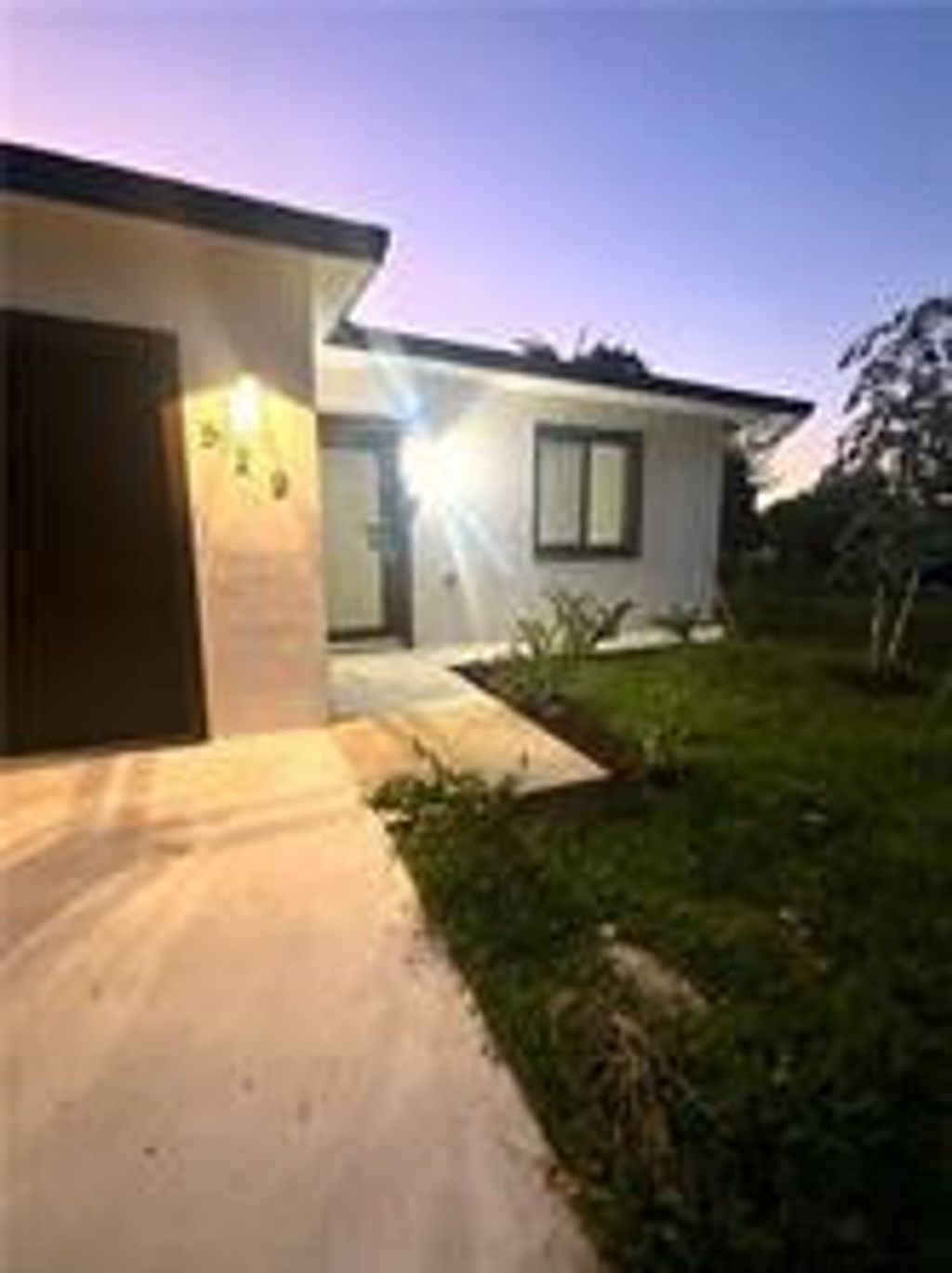 Photo of 529 NW 16th Avenue, Fort Lauderdale, FL 33311 (MLS # F10513074)