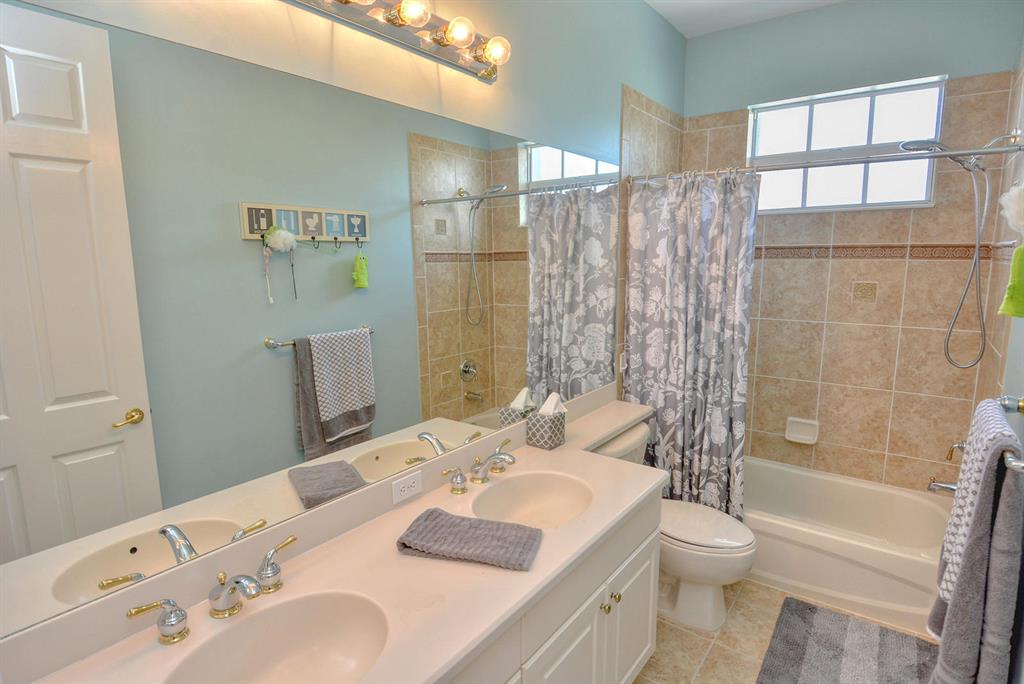 MARTINS CROSSING - Residential