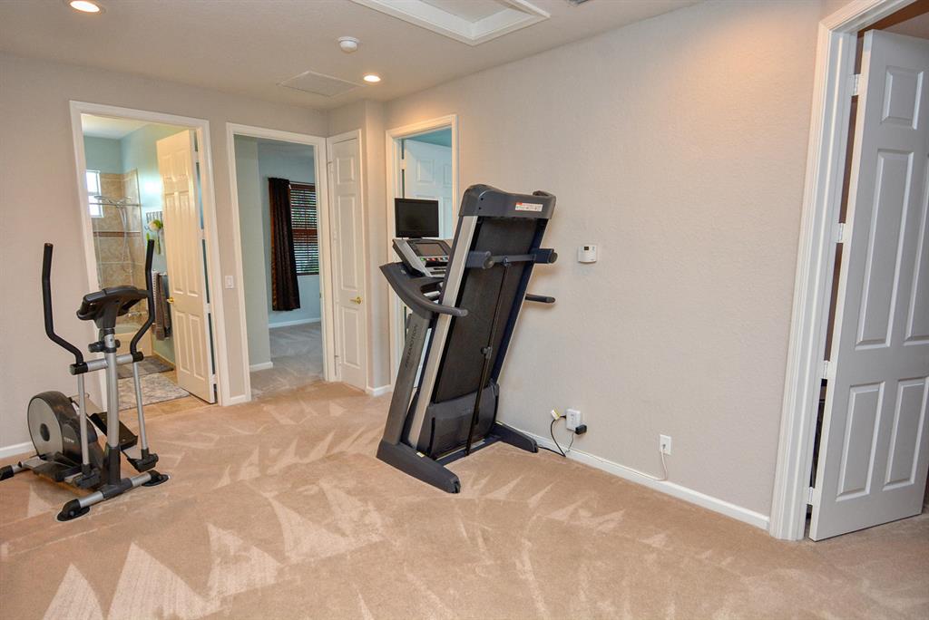 MARTINS CROSSING - Residential