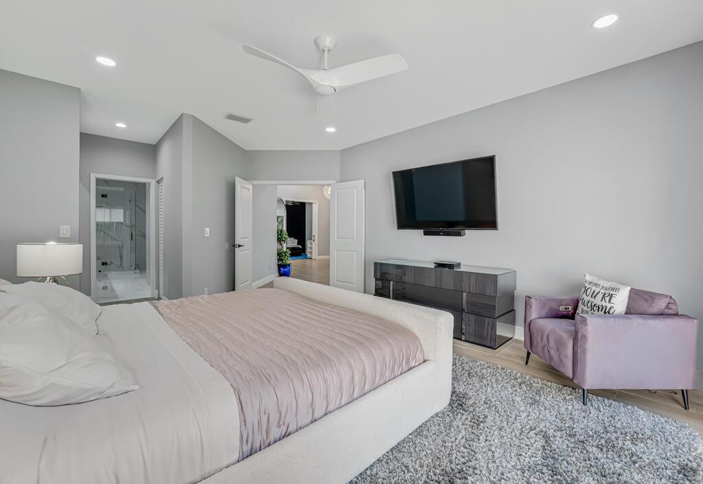 VILLA FLORA AT BOCA POINT - Residential