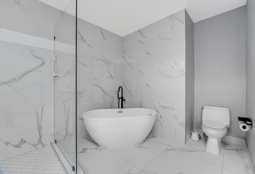 VILLA FLORA AT BOCA POINT - Residential