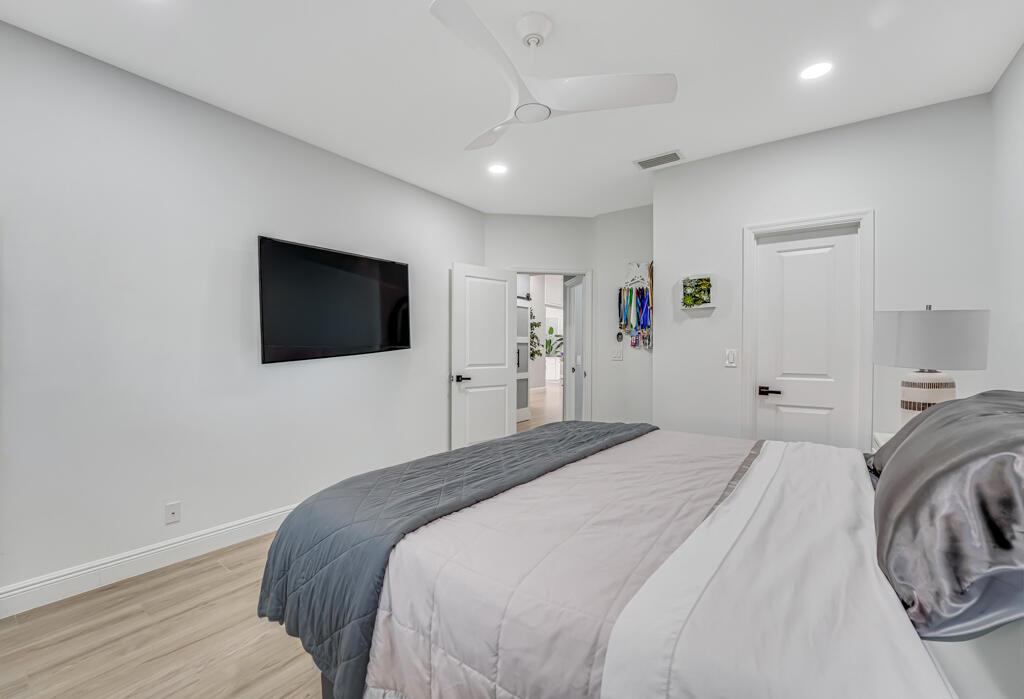 VILLA FLORA AT BOCA POINT - Residential