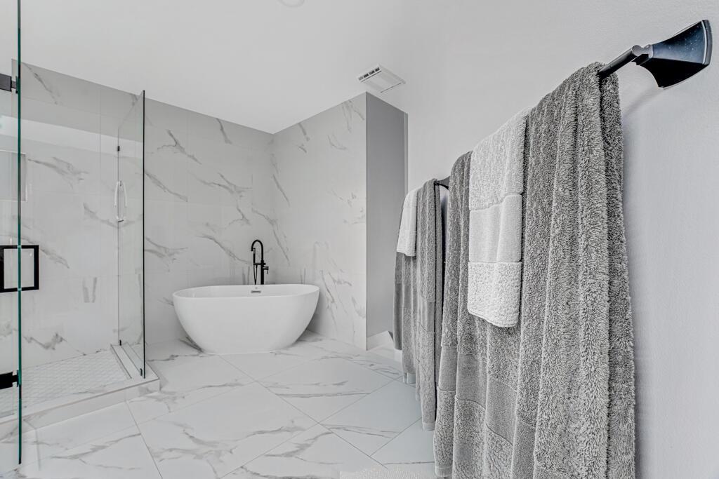 VILLA FLORA AT BOCA POINT - Residential