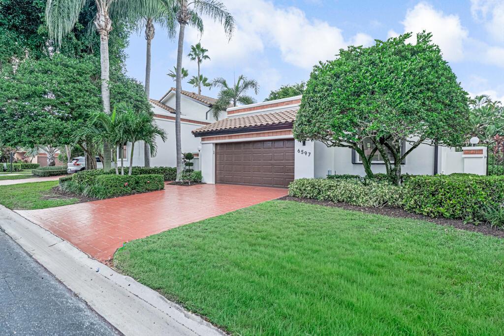 VILLA FLORA AT BOCA POINT - Residential