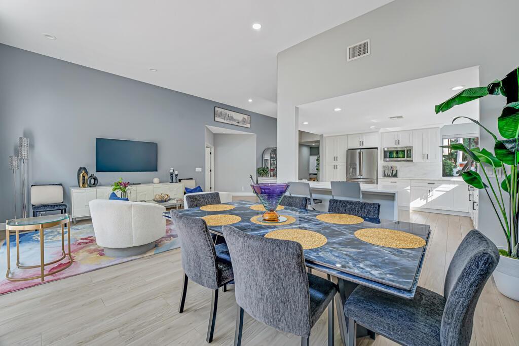 VILLA FLORA AT BOCA POINT - Residential