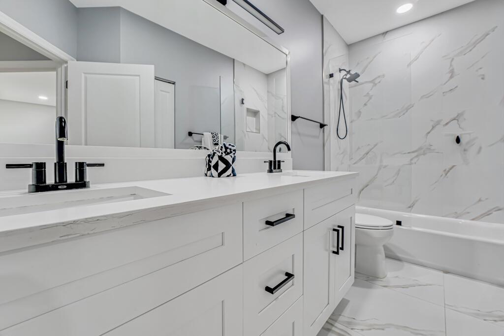 VILLA FLORA AT BOCA POINT - Residential