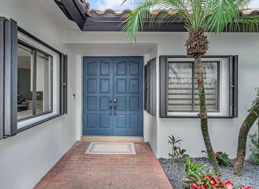 VILLA FLORA AT BOCA POINT - Residential