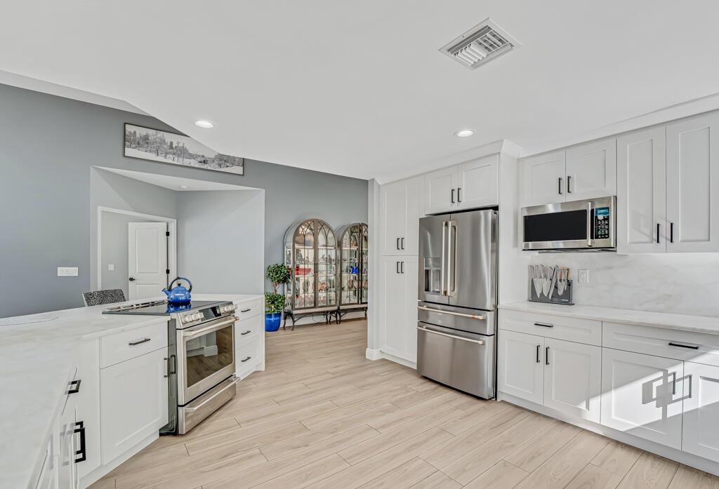 VILLA FLORA AT BOCA POINT - Residential