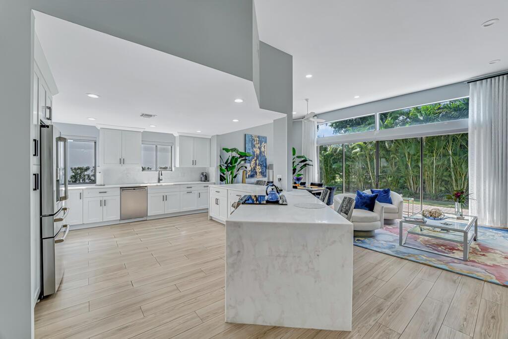 VILLA FLORA AT BOCA POINT - Residential