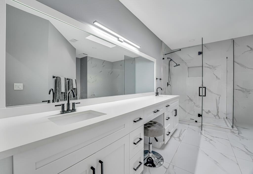 VILLA FLORA AT BOCA POINT - Residential