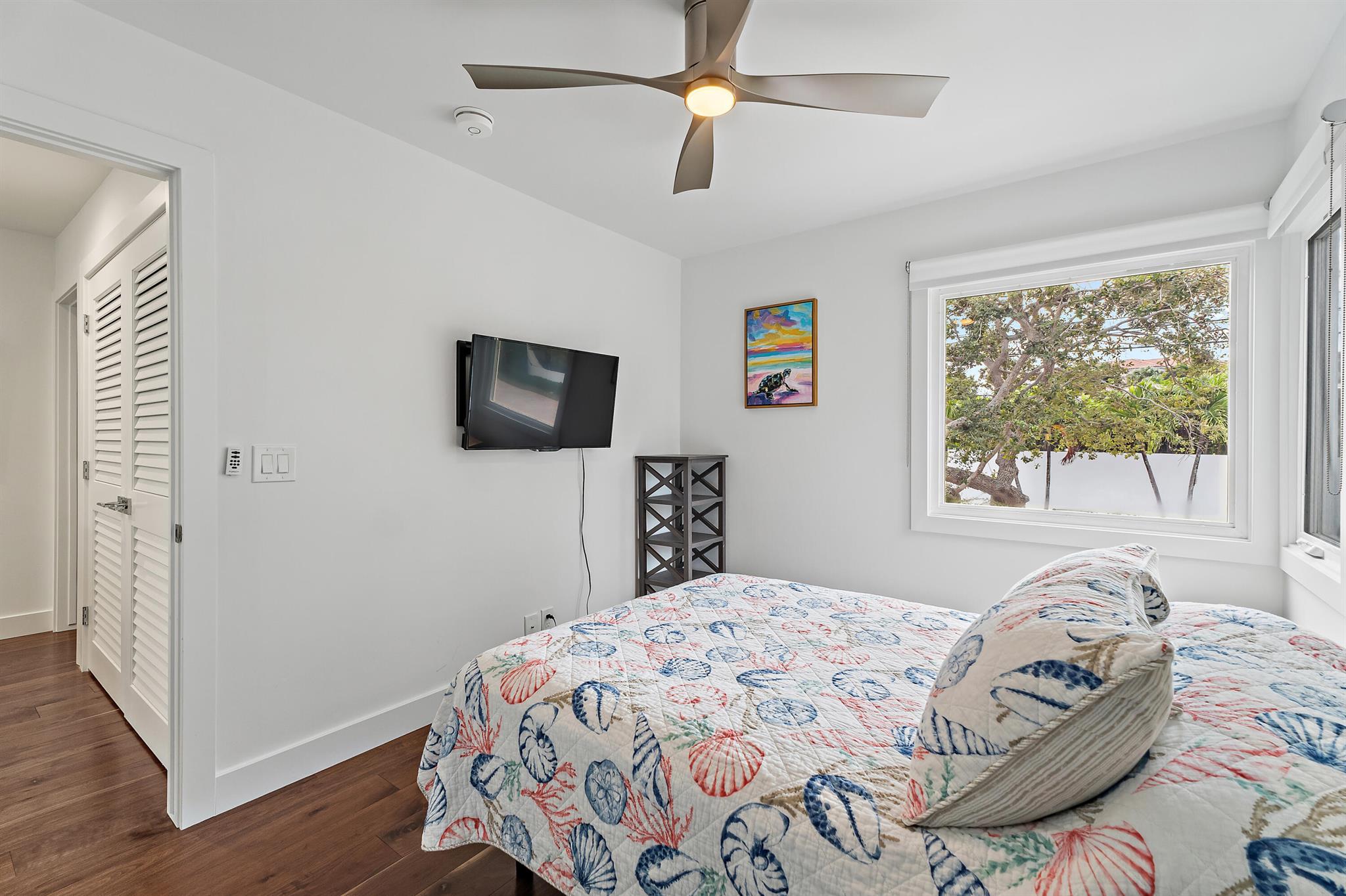 SCRIMSHAW ON THE BAY - Residential