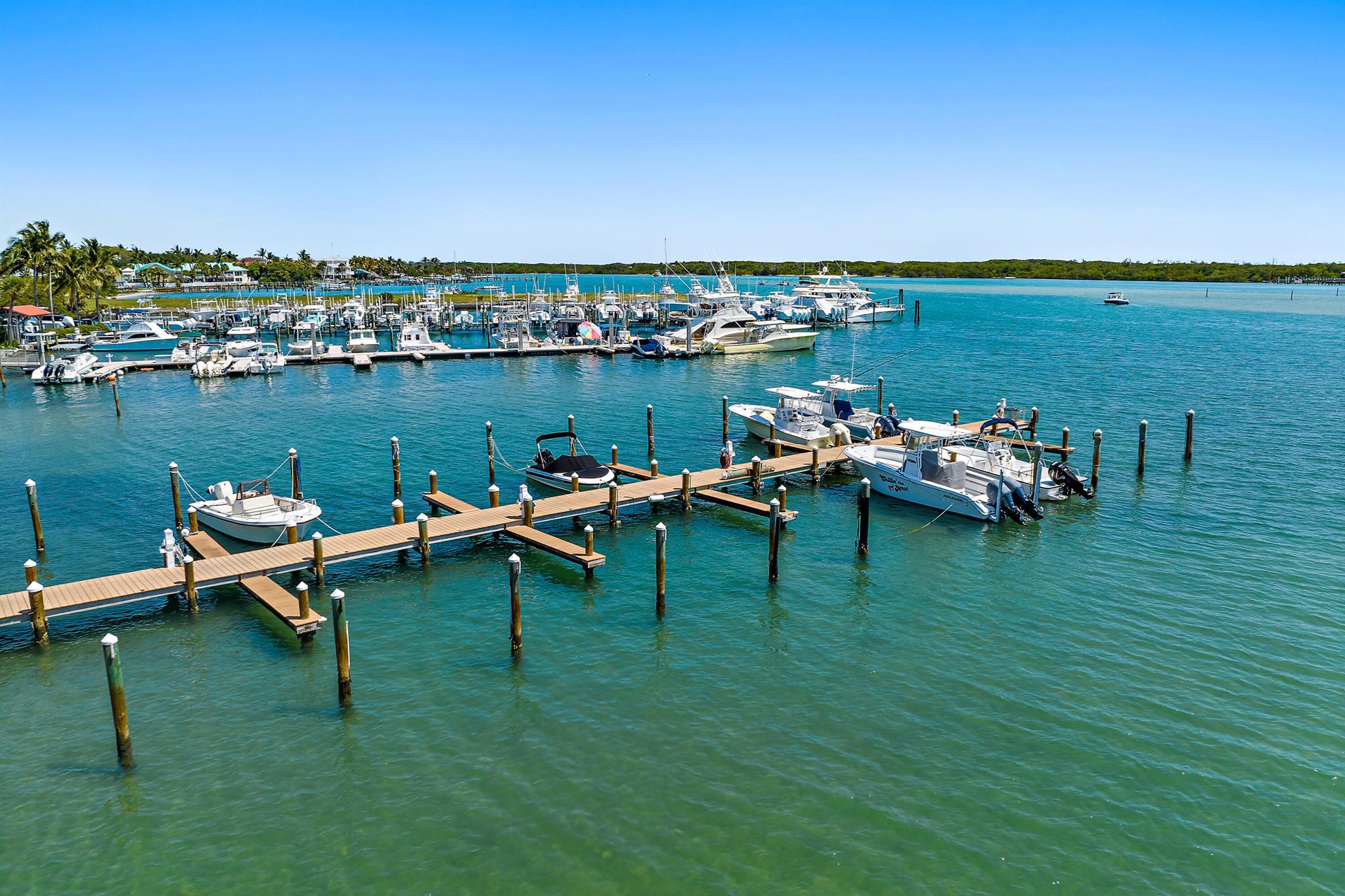 SCRIMSHAW ON THE BAY - Residential