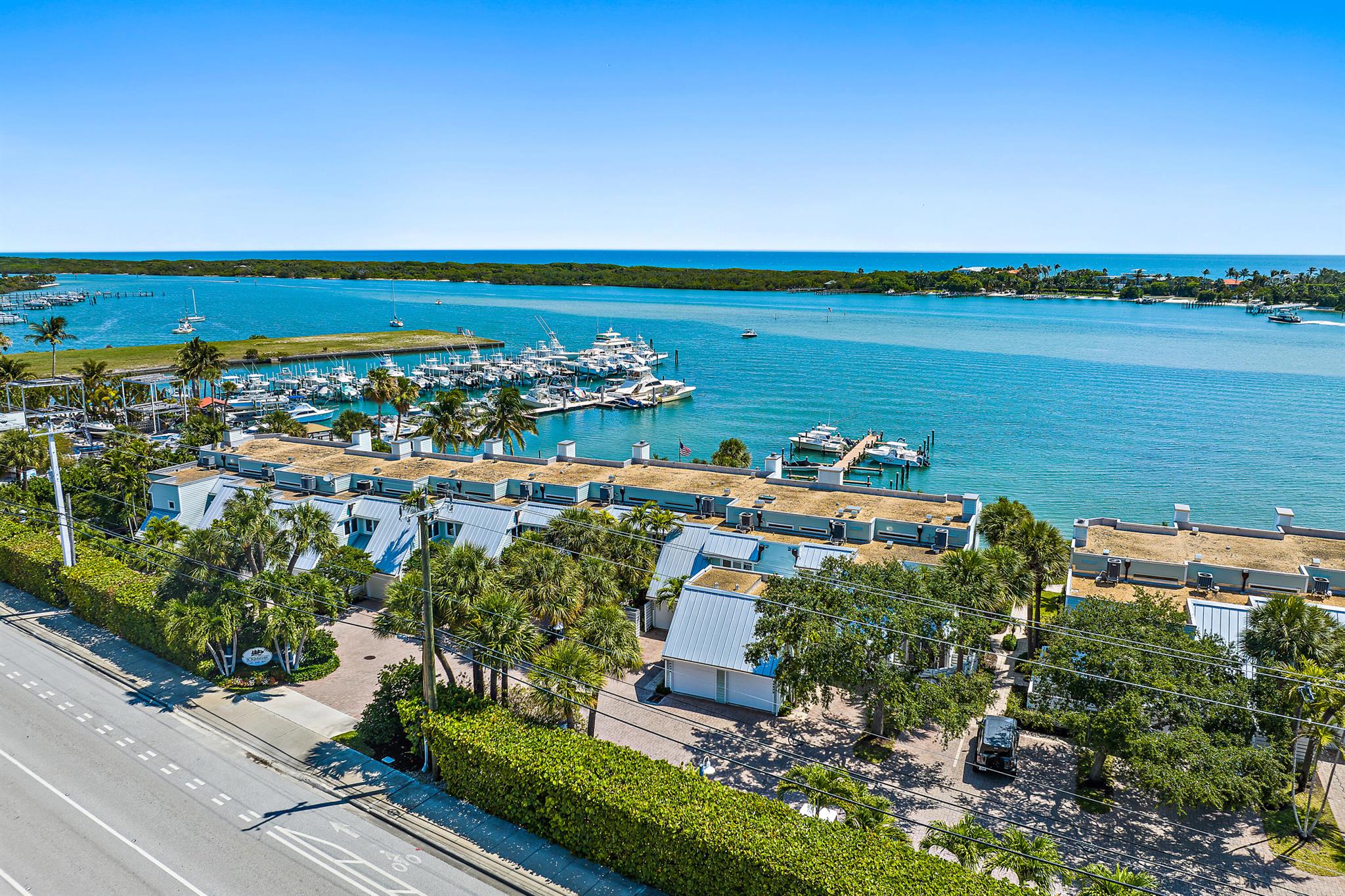 SCRIMSHAW ON THE BAY - Residential