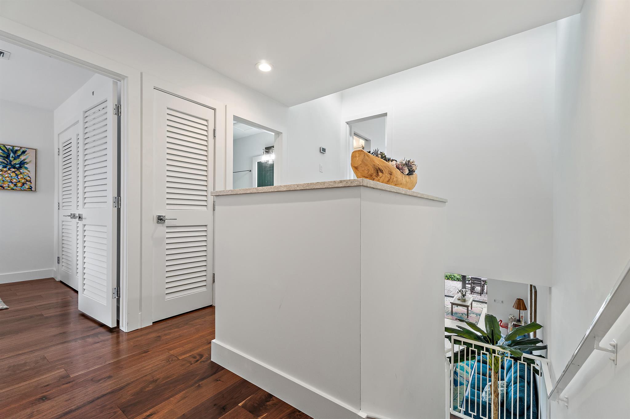 SCRIMSHAW ON THE BAY - Residential