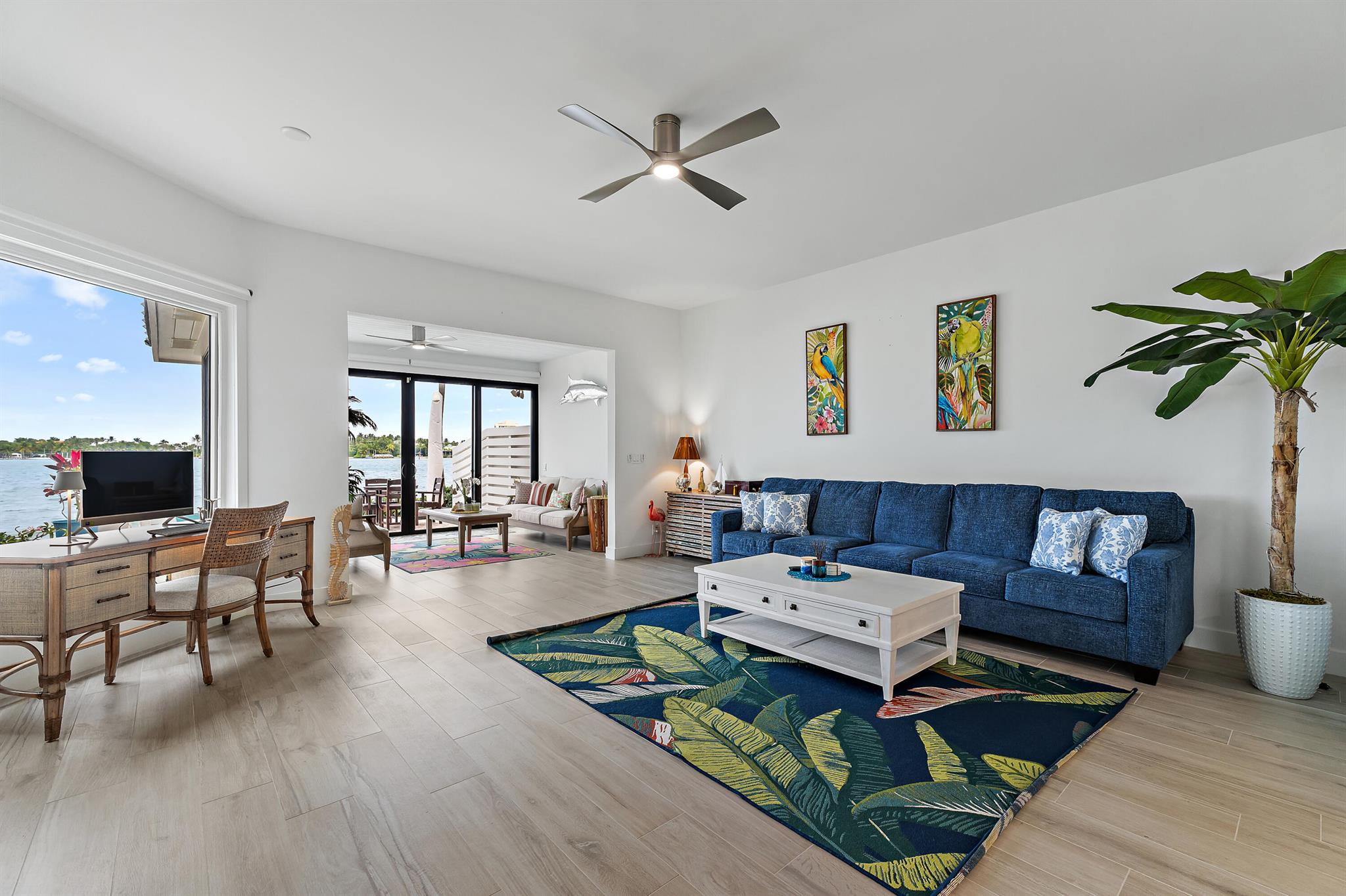 SCRIMSHAW ON THE BAY - Residential