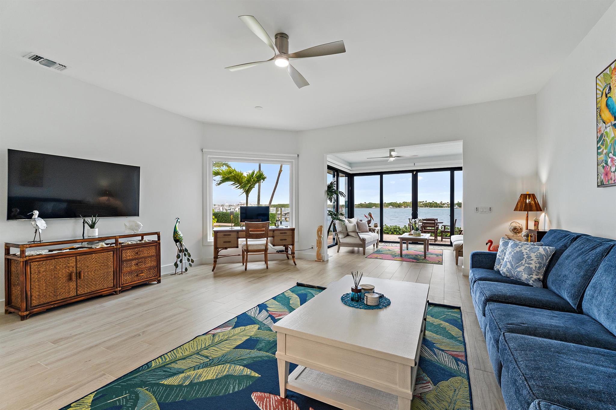 SCRIMSHAW ON THE BAY - Residential