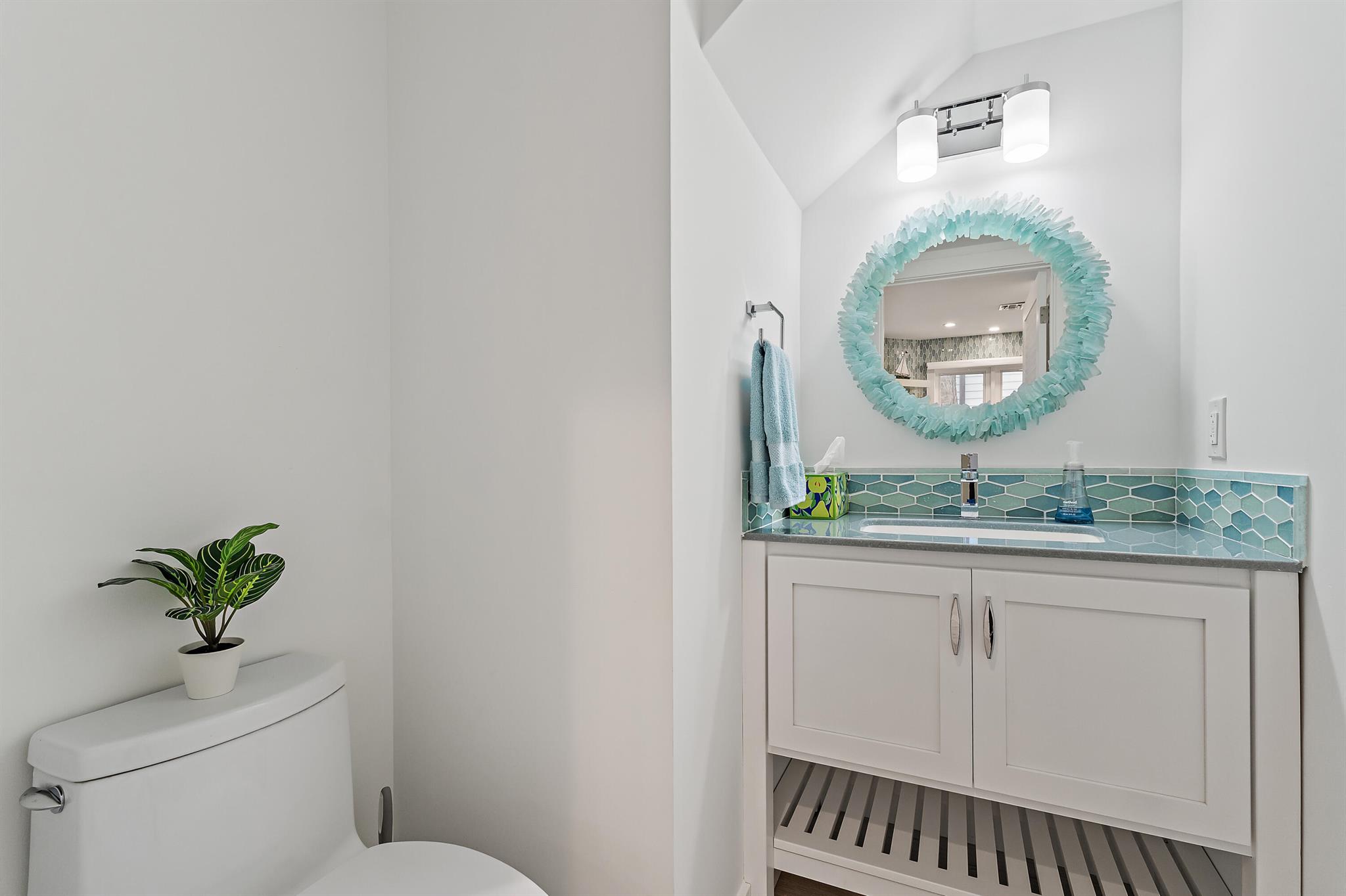 SCRIMSHAW ON THE BAY - Residential