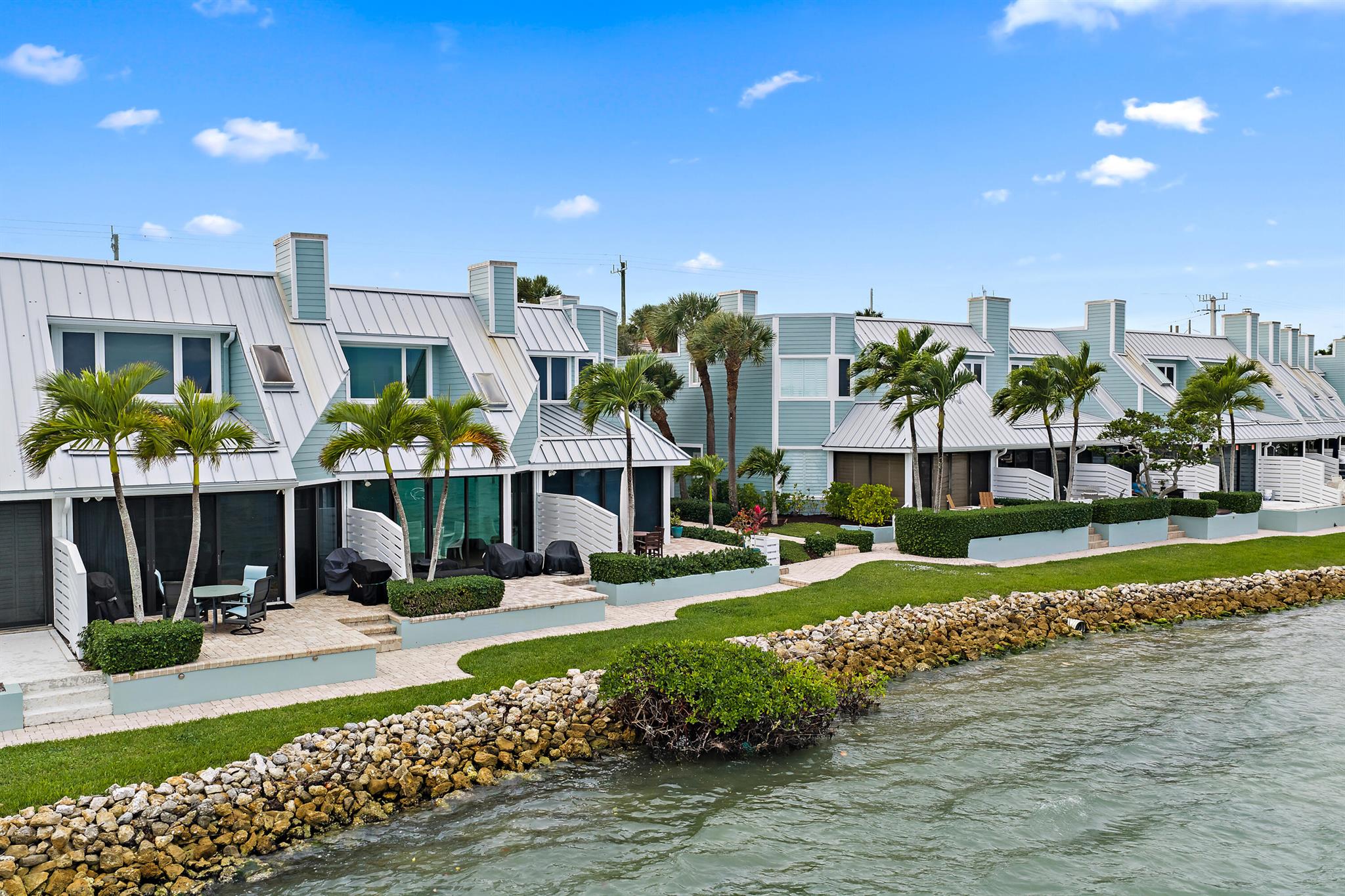 SCRIMSHAW ON THE BAY - Residential