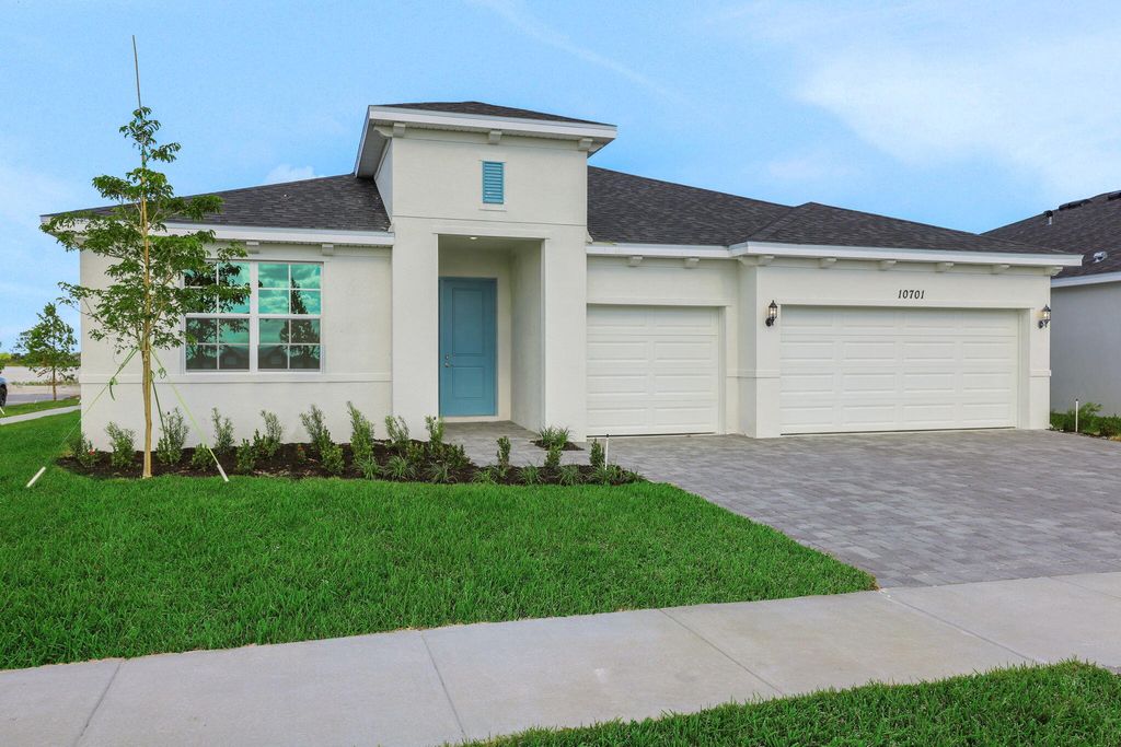 Photo of 10716 NW Suncrest Lp, Port Saint Lucie, FL 34987 (MLS # B26010406)