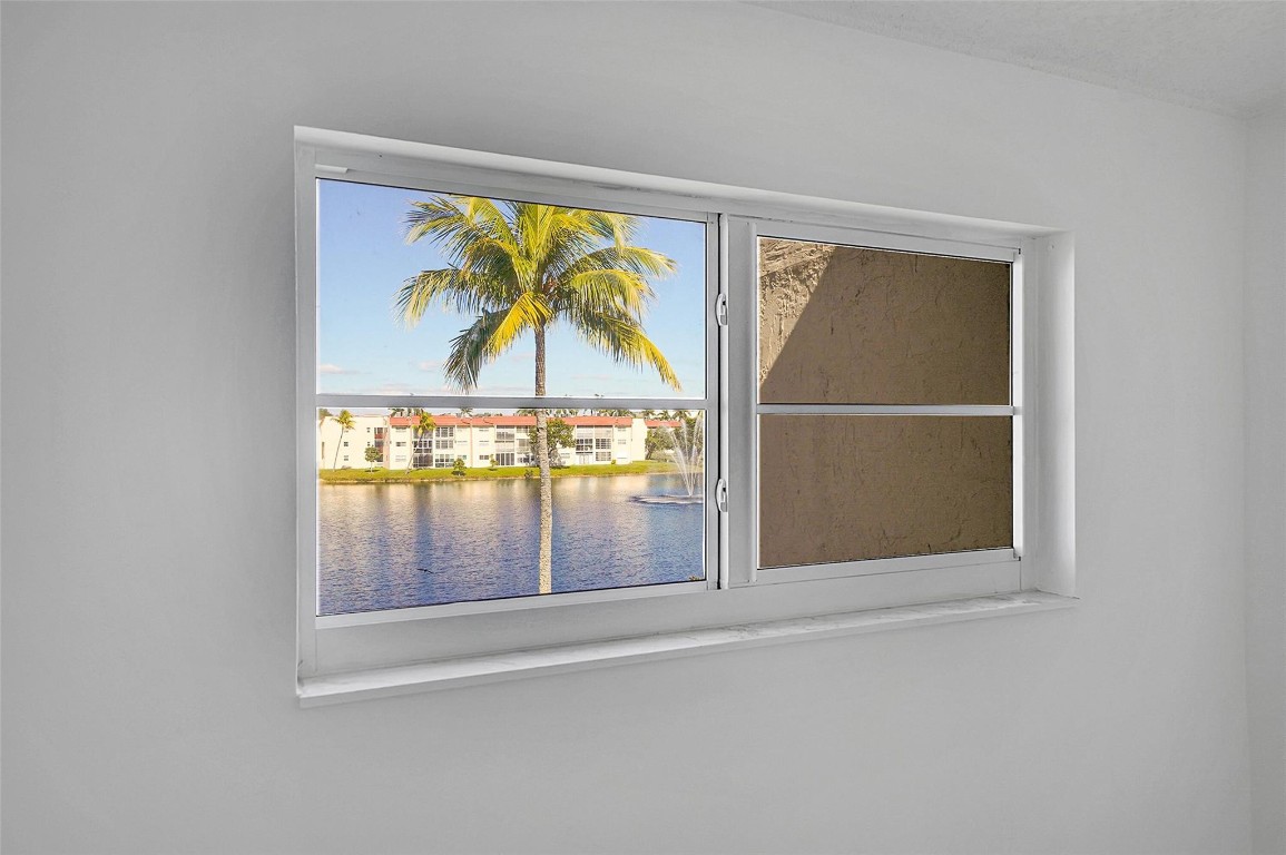 Sunrise Lakes 14 Condo - Residential