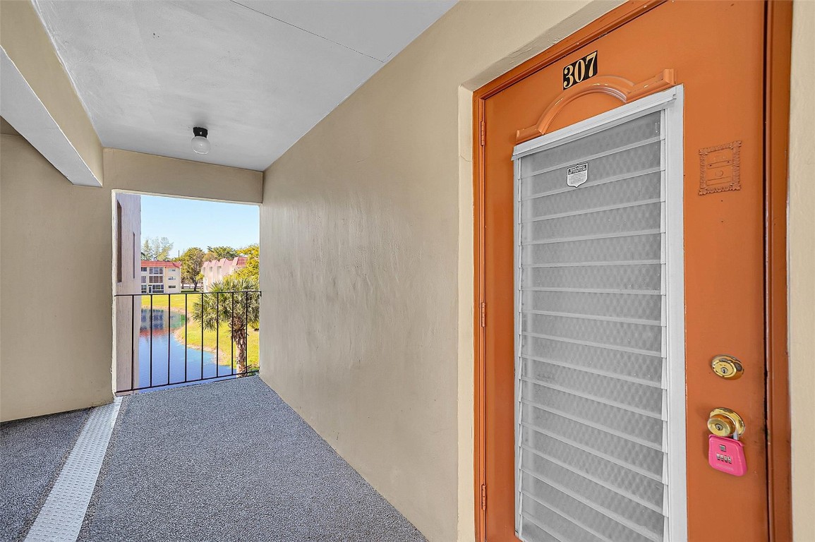 Sunrise Lakes 14 Condo - Residential